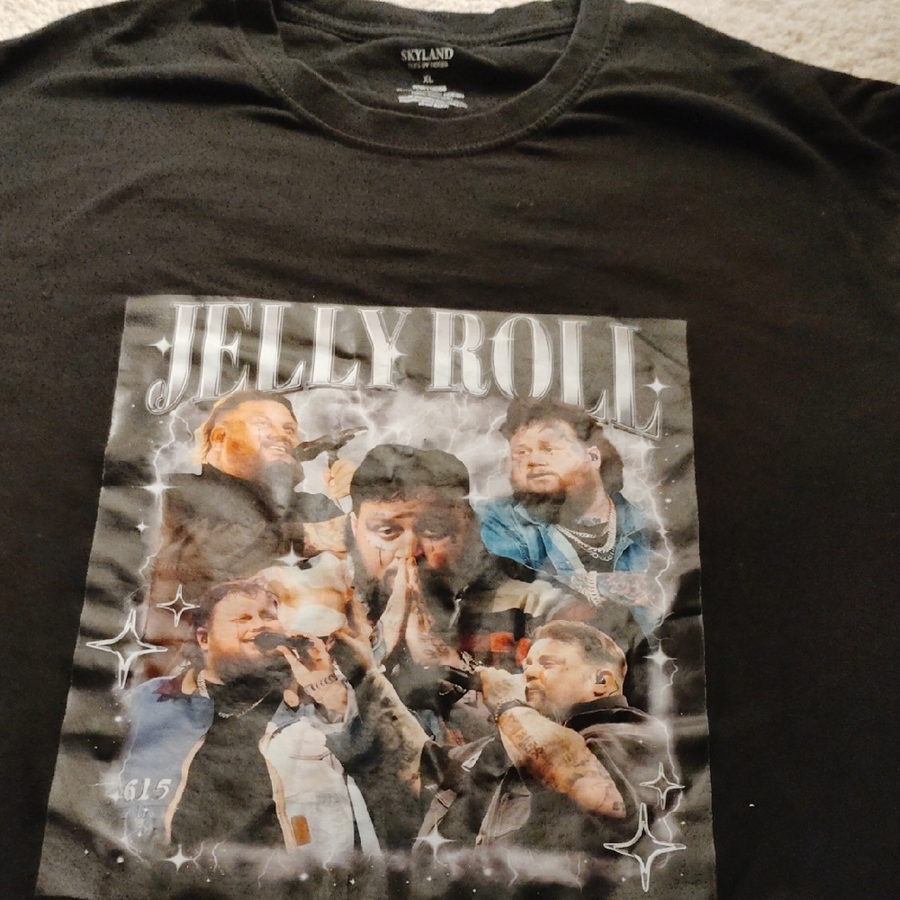 Source Unknown Black Graphic T-Shirt